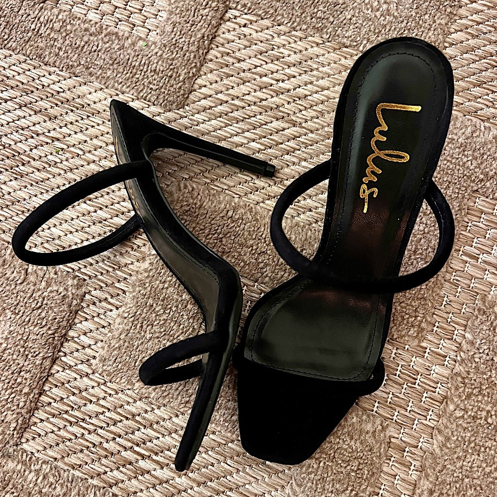Black heel sandal